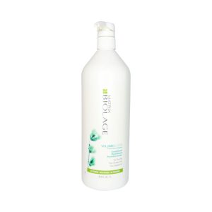 Pour donner du volume à tes cheveux fins, prends ça!