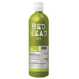 Voici un bon revitalisant pour tes cheveux qui ont besoin d&rsquo;être ravivés. Prends ça!