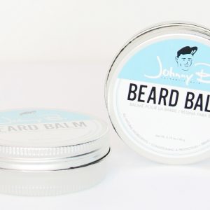 Voici un baume à barbe qui t&rsquo;aidera à bien placer et hydrater tes poils rebelles ! Prends ça!