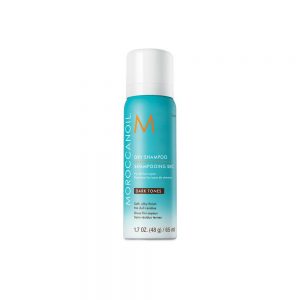 Tu aimes un shampoing sec foncé au doux toucher soyeux? Prends ça!