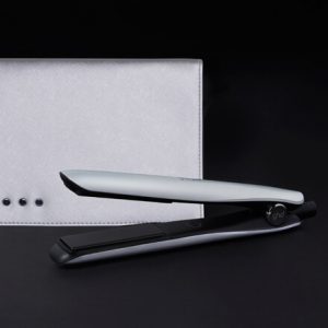 Tu vas te sentir comme une coiffeuse avec se fer GHD Gold. Prends ça!